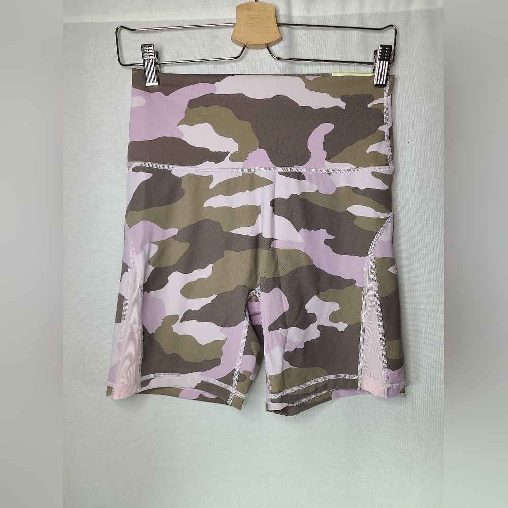 Aerie Offline Goals Bike Short size Large- New with tags